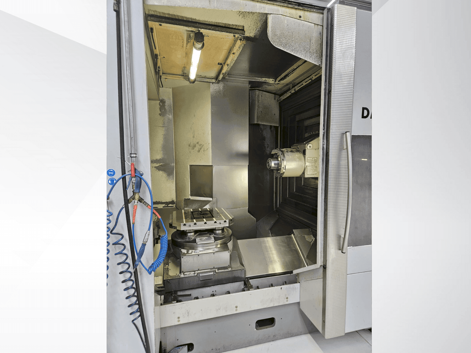 DECKEL MAHO DMC 70H duoBlock Mašinos vaizdas iš priekio