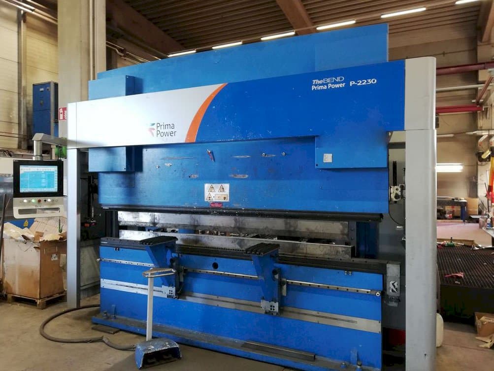 Prima Power P-2230 Mašinos dešinės pusės vaizdas