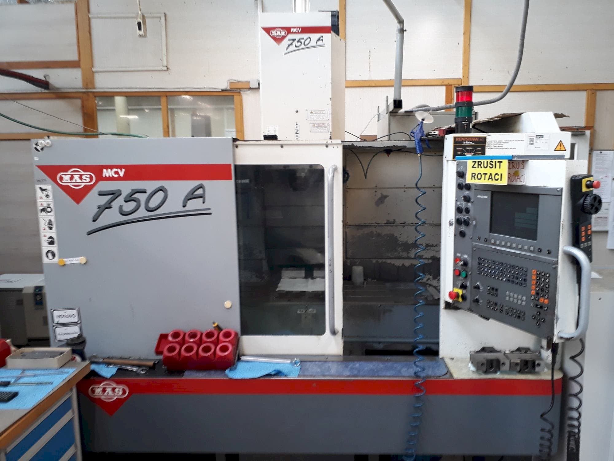 KOVOSVIT MAS MCV 750A Mašinos vaizdas iš priekio