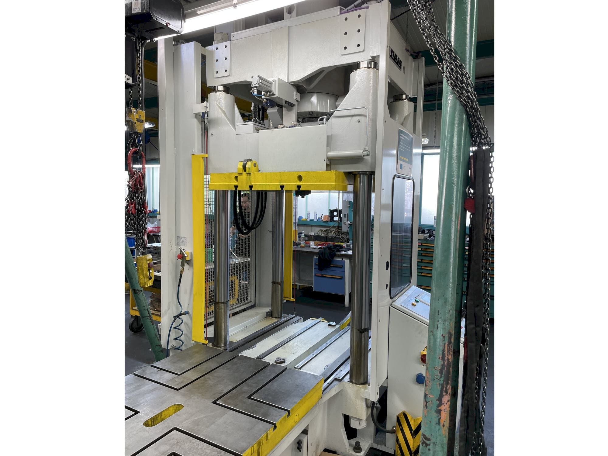 Reis TUS 100 Mašinos vaizdas iš priekio