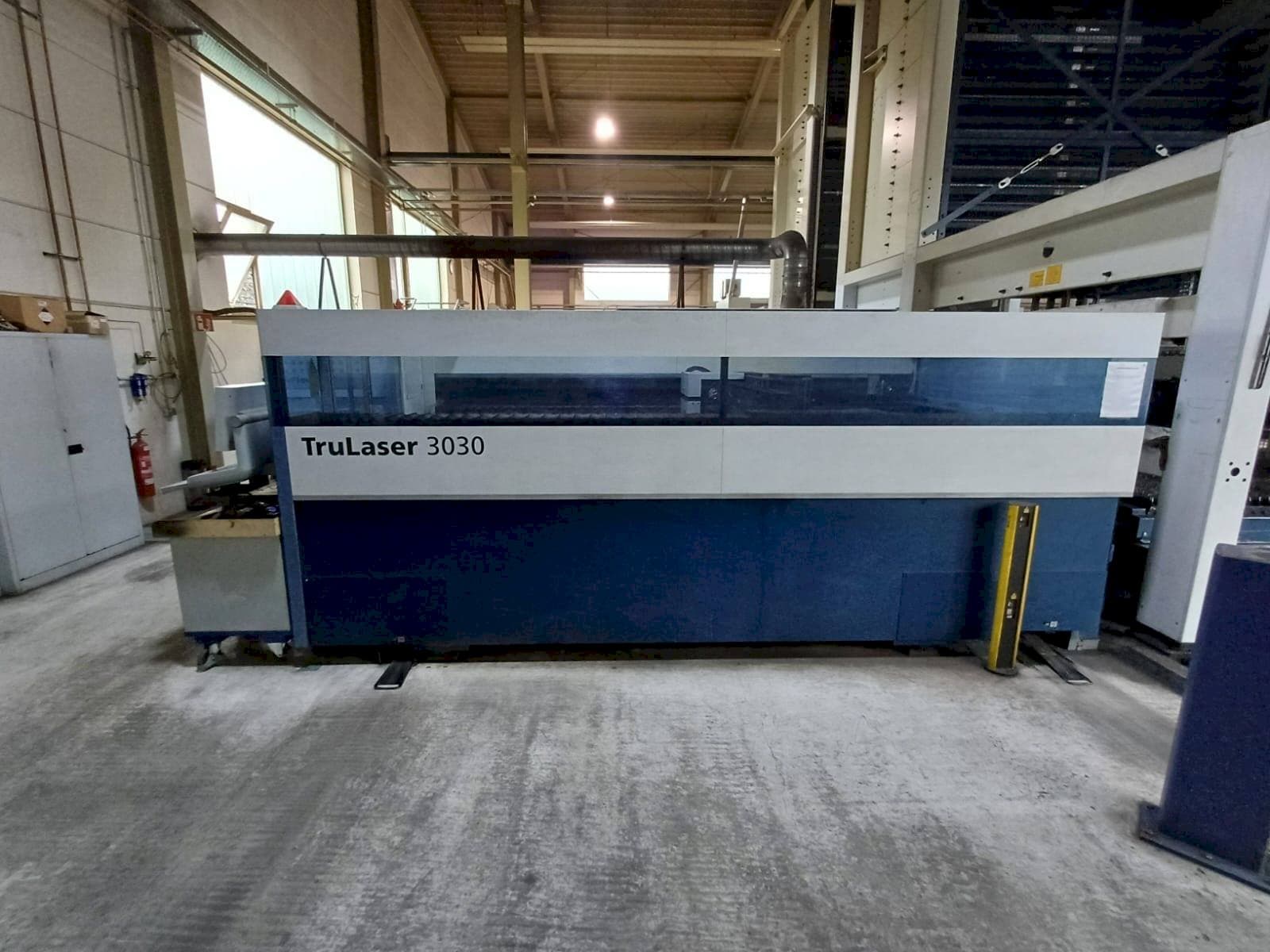 TRUMPF TruLaser 3030 Mašinos vaizdas iš priekio