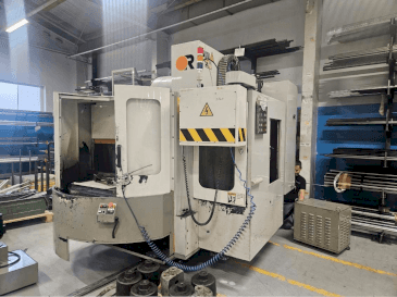 Victor Vcenter 70 - APC Mašinos vaizdas iš priekio