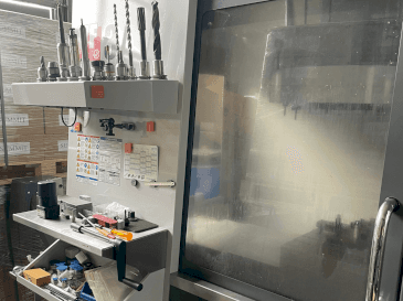 HAAS VF-3 Mašinos vaizdas iš priekio