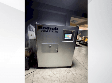 Sodick Picka PF-32A Mašinos vaizdas iš priekio