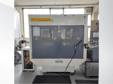 FANUC Robocut Alpha 1C Mašinos vaizdas iš priekio