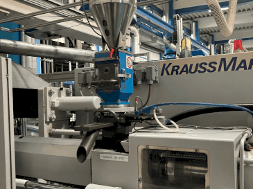 Krauss Maffei 125-520 C1 Mašinos vaizdas iš priekio