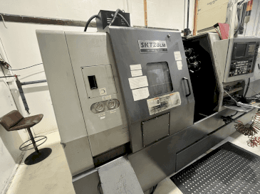 Hyundai Kia SKT 28 LM Mašinos vaizdas iš priekio