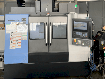 DOOSAN DNM 4500 Mašinos vaizdas iš priekio
