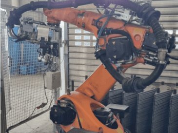 KUKA KR 60-3 Mašinos vaizdas iš priekio