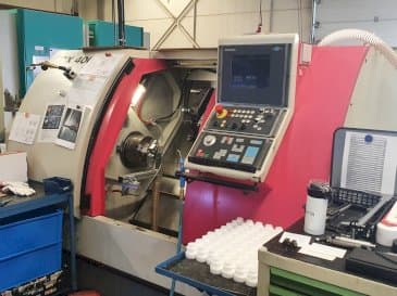 Gildemeister CTX 400 S2 Mašinos vaizdas iš priekio