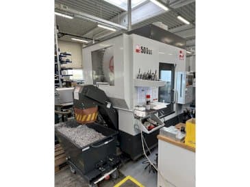 HAAS UMC-500SS Mašinos vaizdas iš priekio