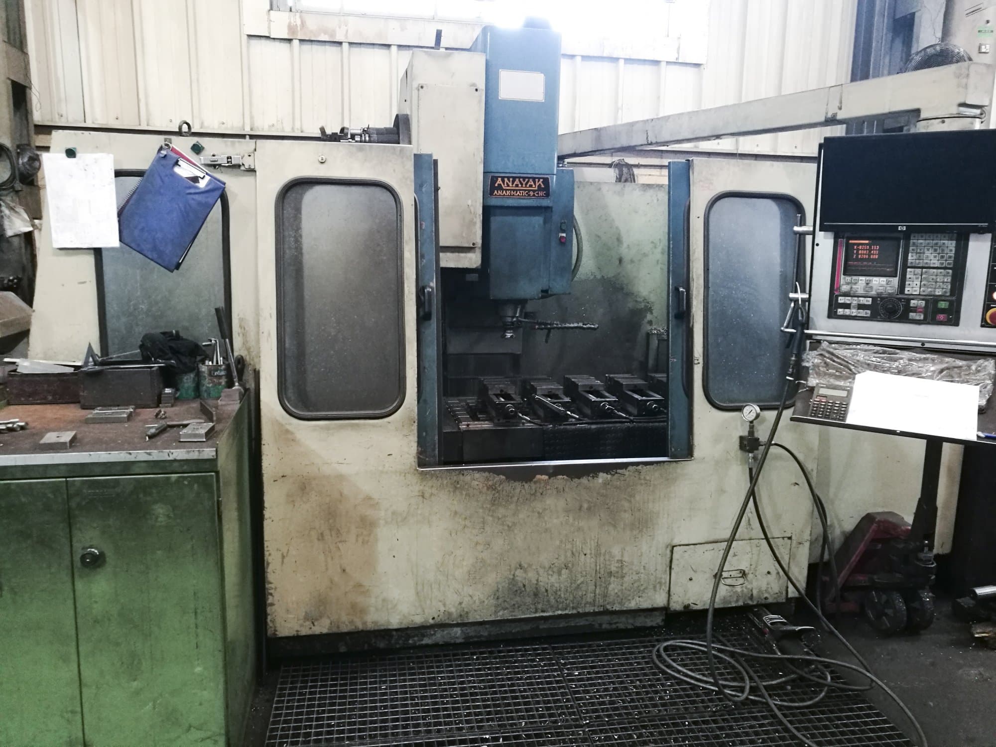 ANAYAK ANAK MATIC-9 CNC Mašinos vaizdas iš priekio