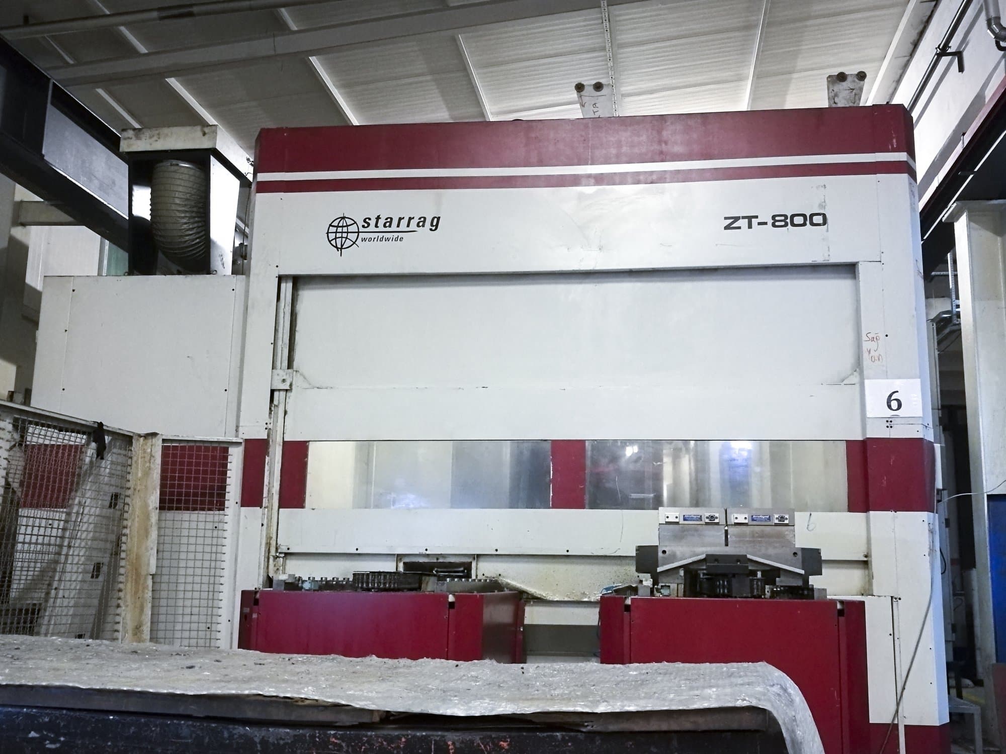 Starrag ZT 800/130 Mašinos vaizdas iš priekio