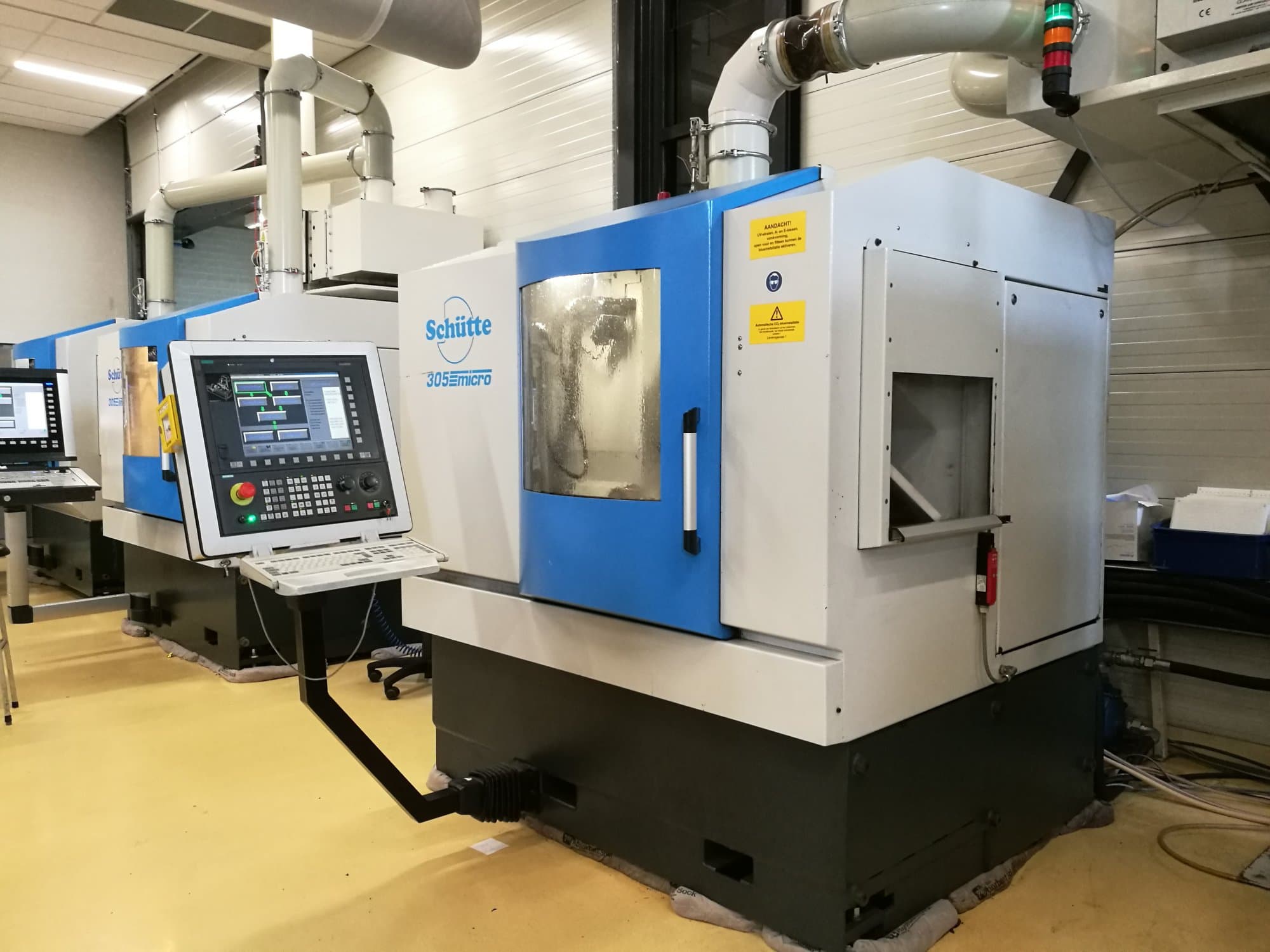 Schuette WU305L Mašinos dešinės pusės vaizdas