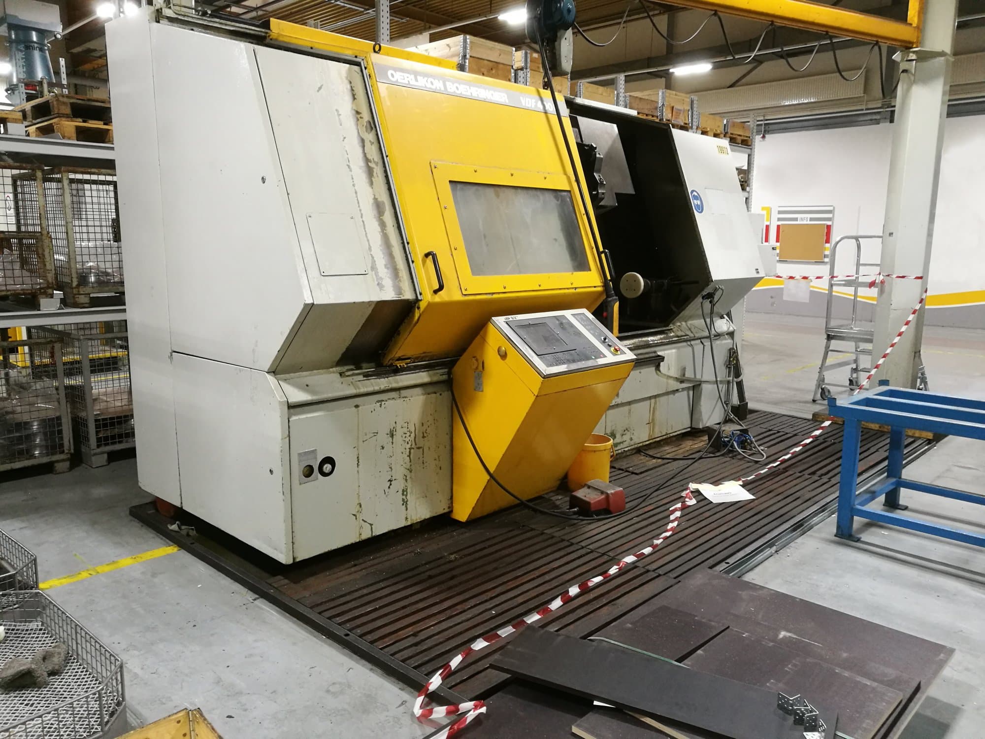 OERLIKON BOEHRINGER VDF400C-F Mašinos kairės pusės vaizdas