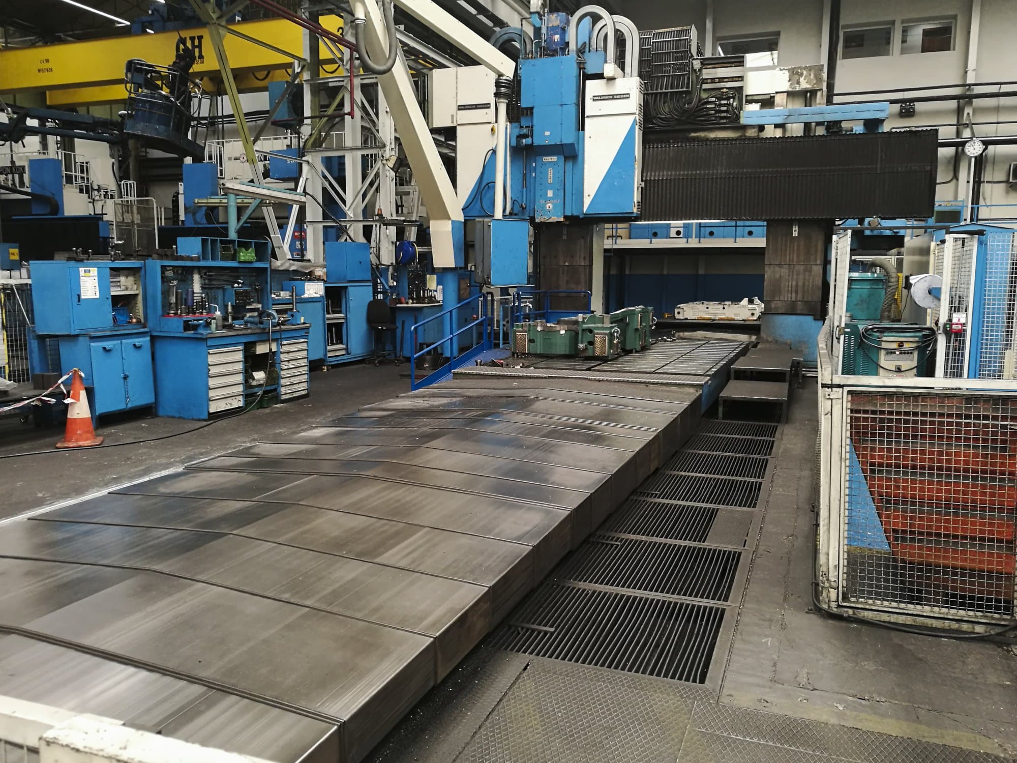 Waldrich Siegen V/H-AR Mašinos vaizdas iš priekio