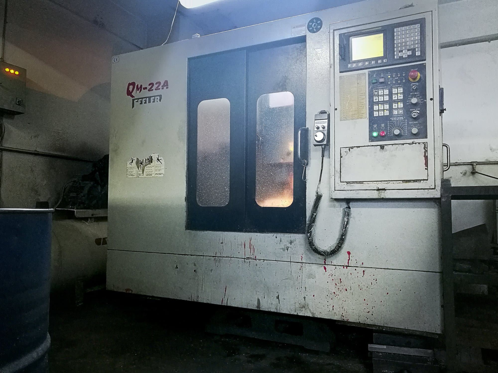 Feeler QM-22A Mašinos vaizdas iš priekio