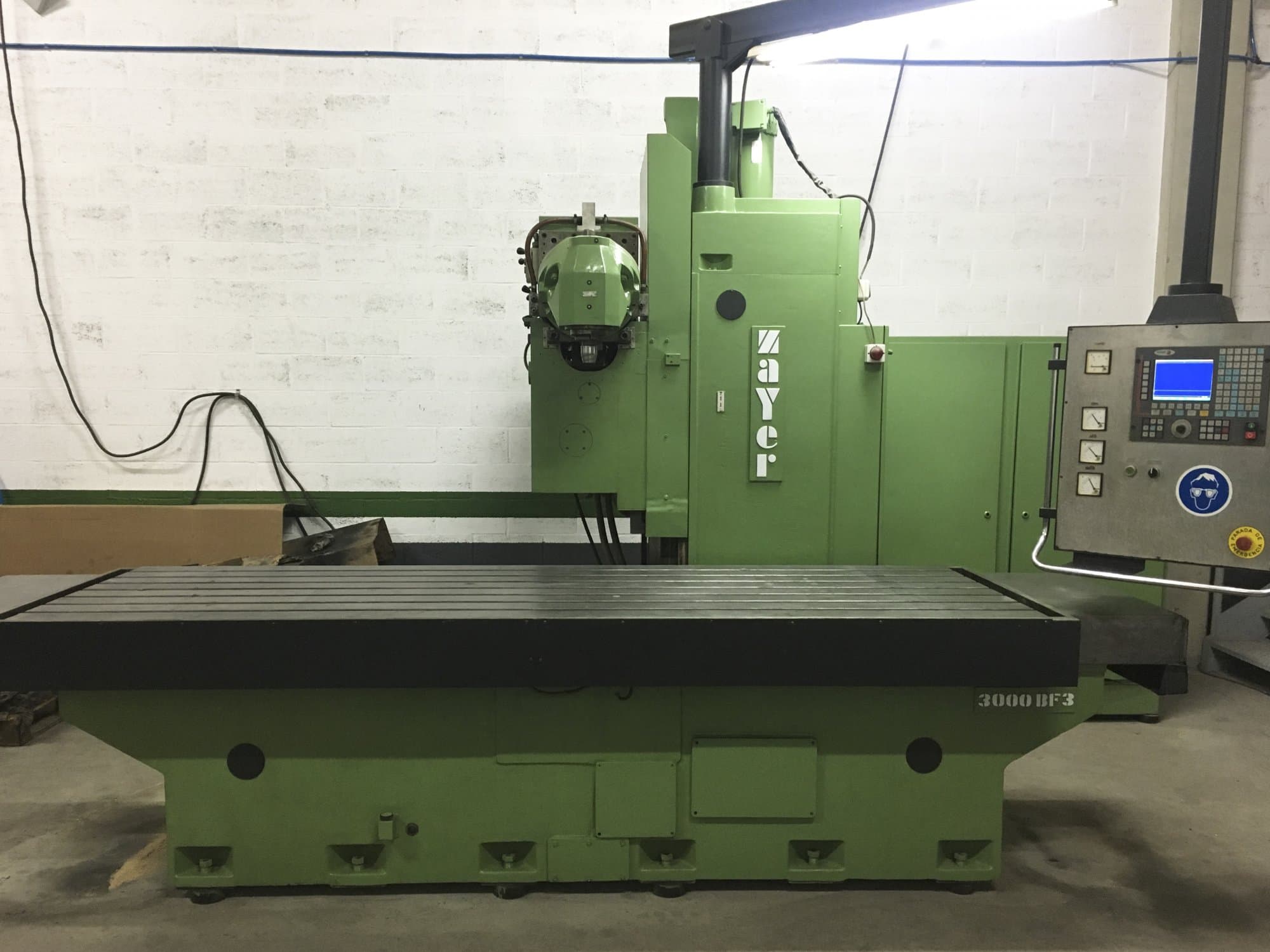 Zayer 3000 BF3 Mašinos vaizdas iš priekio