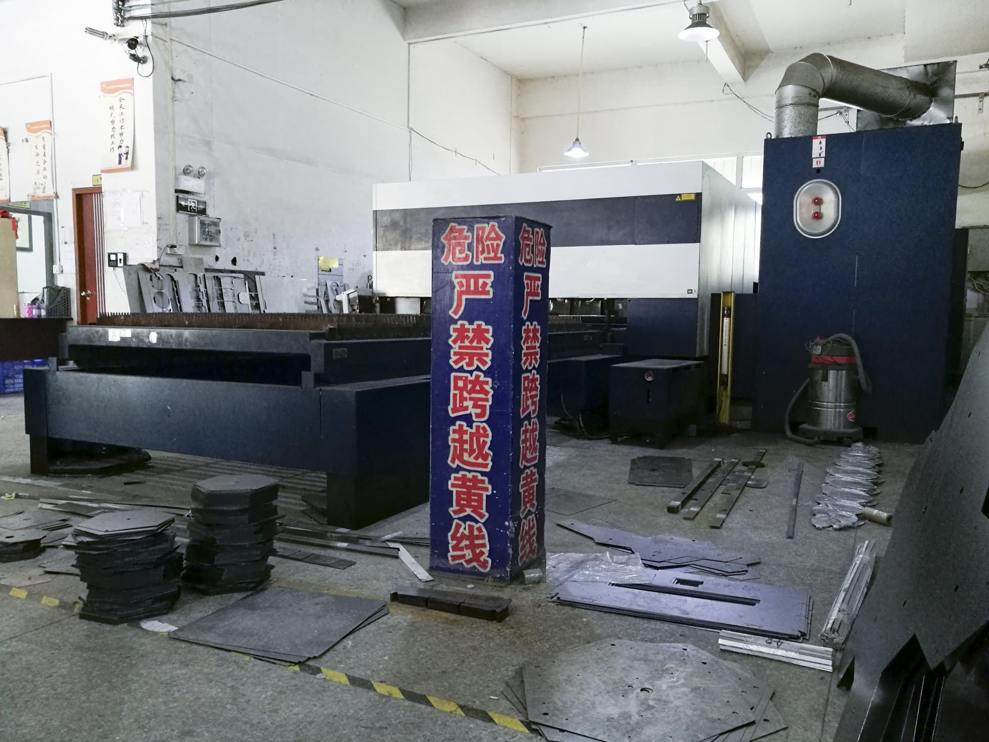 Trumpf TruLaser 3030 Mašinos dešinės pusės vaizdas