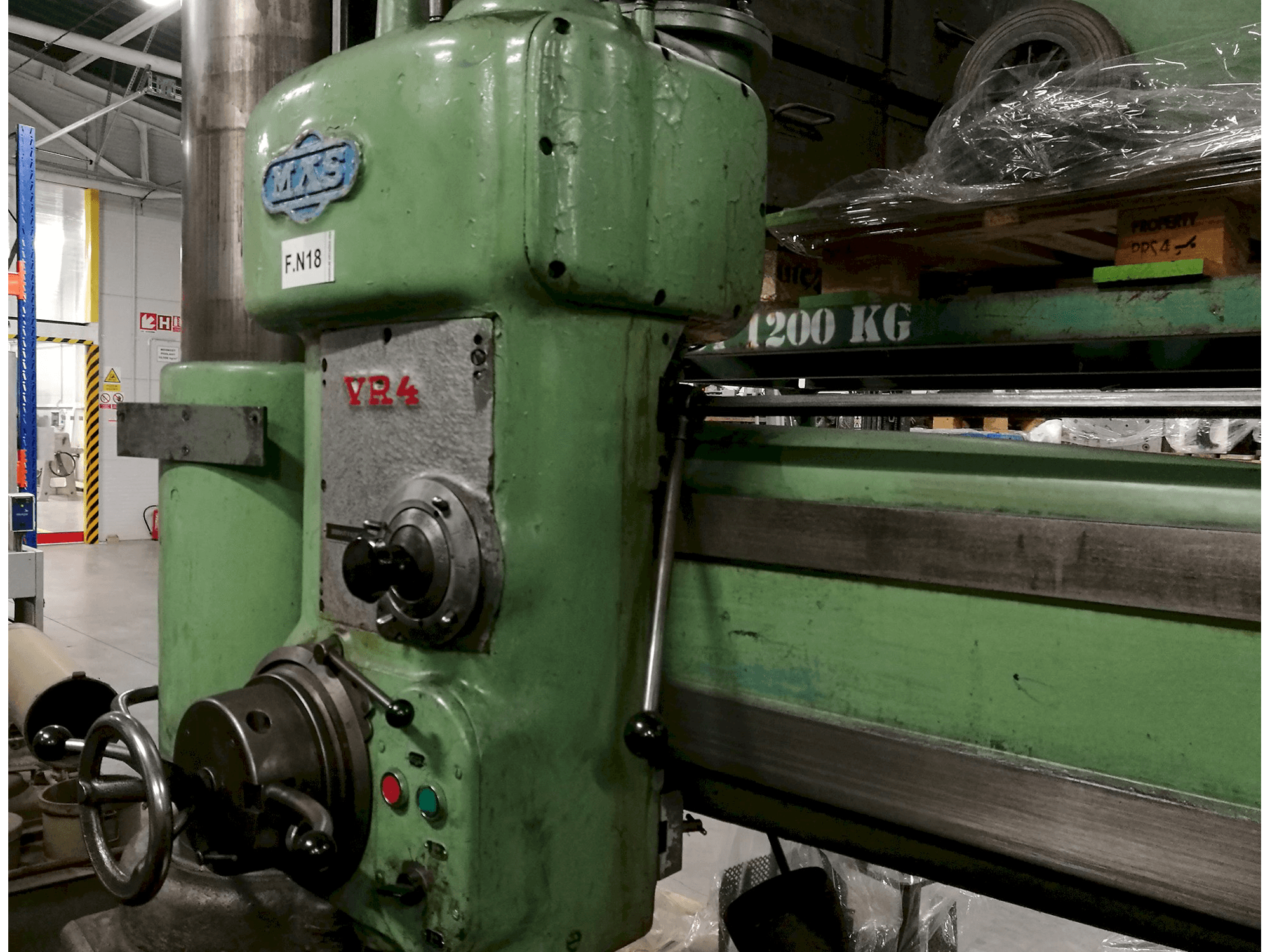 KOVOSVIT MAS Mašinos kairės pusės vaizdasVR 4