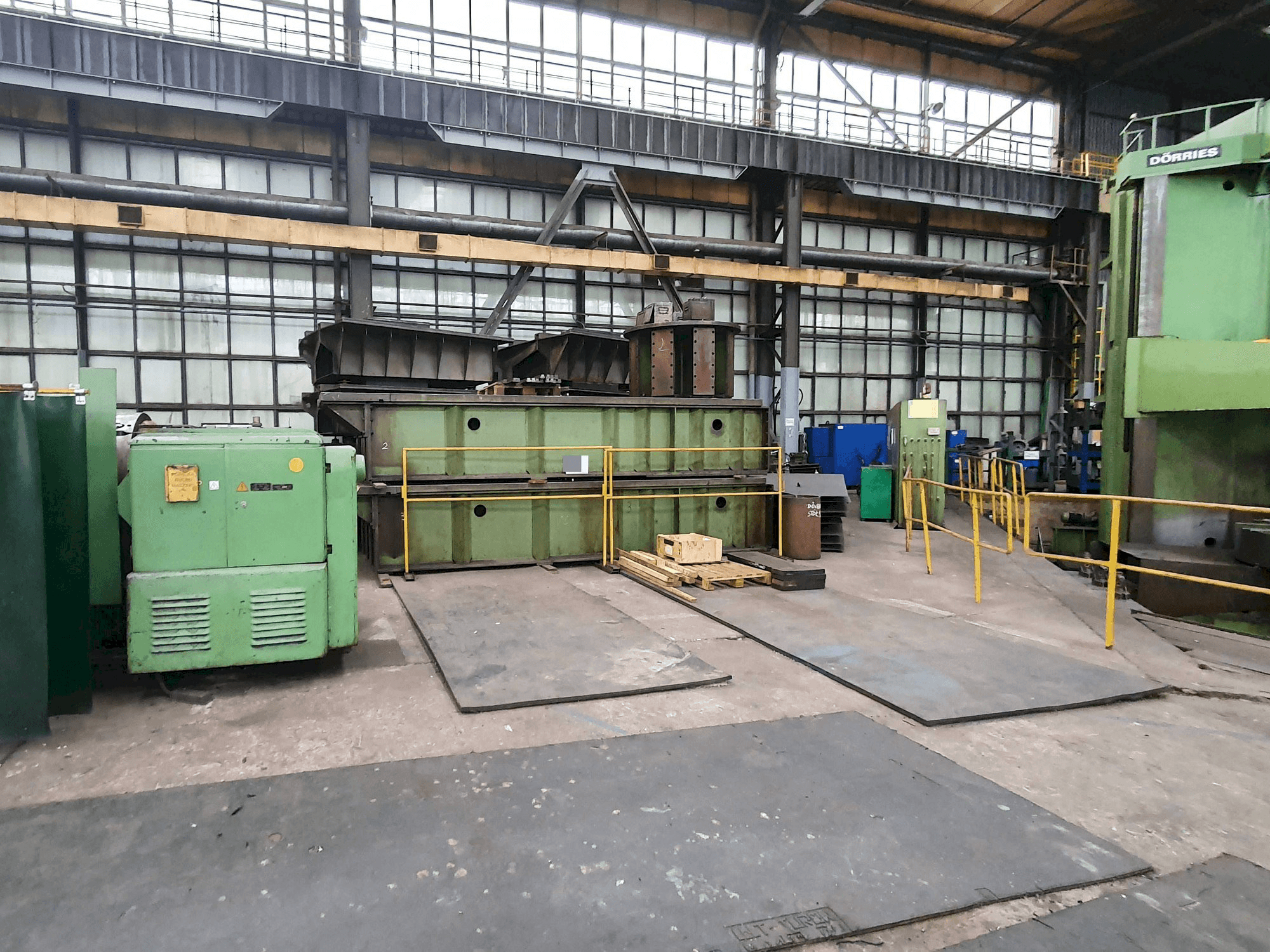 DOERRIES CTE 500-V13 Mašinos vaizdas iš priekio