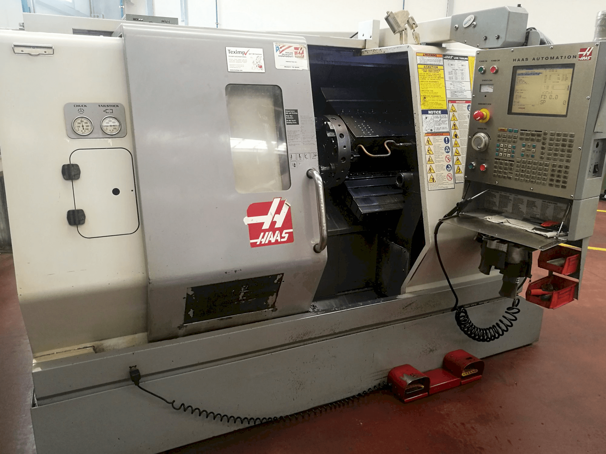 HAAS SL-20THE Mašinos vaizdas iš priekio