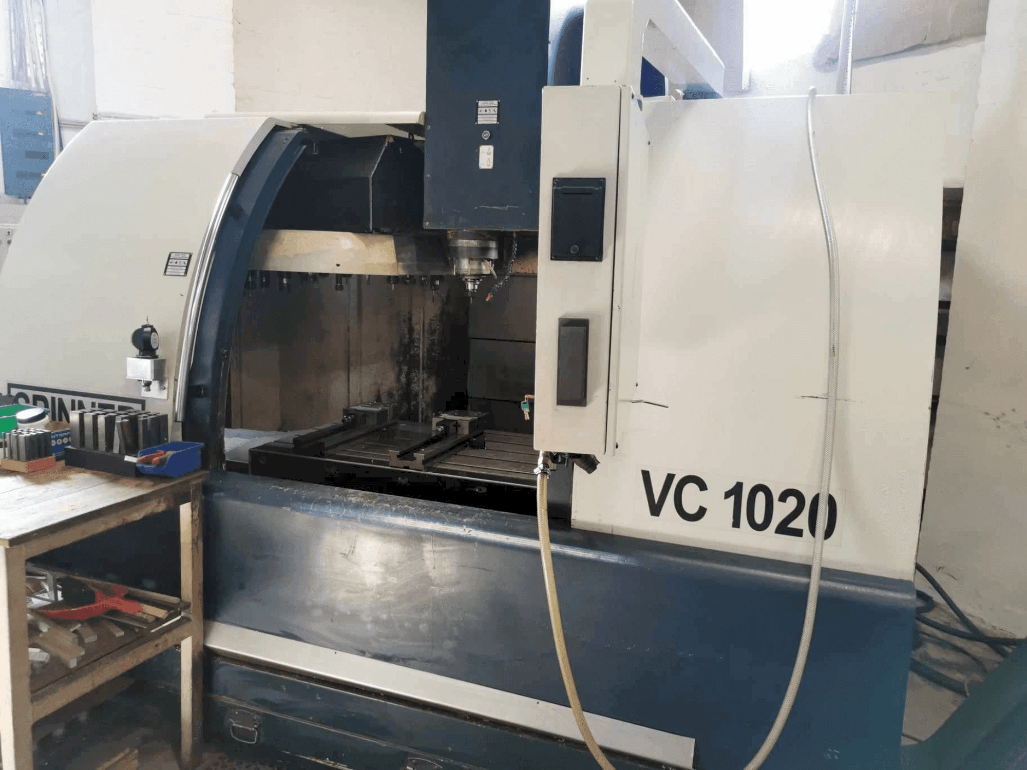 SPINNER VC 1020 Mašinos vaizdas iš priekio
