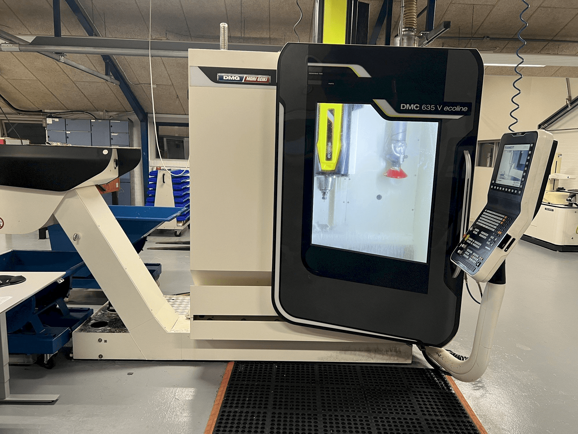 DMG Mori Seiki DMC 635 V ECOLINE Mašinos vaizdas iš priekio