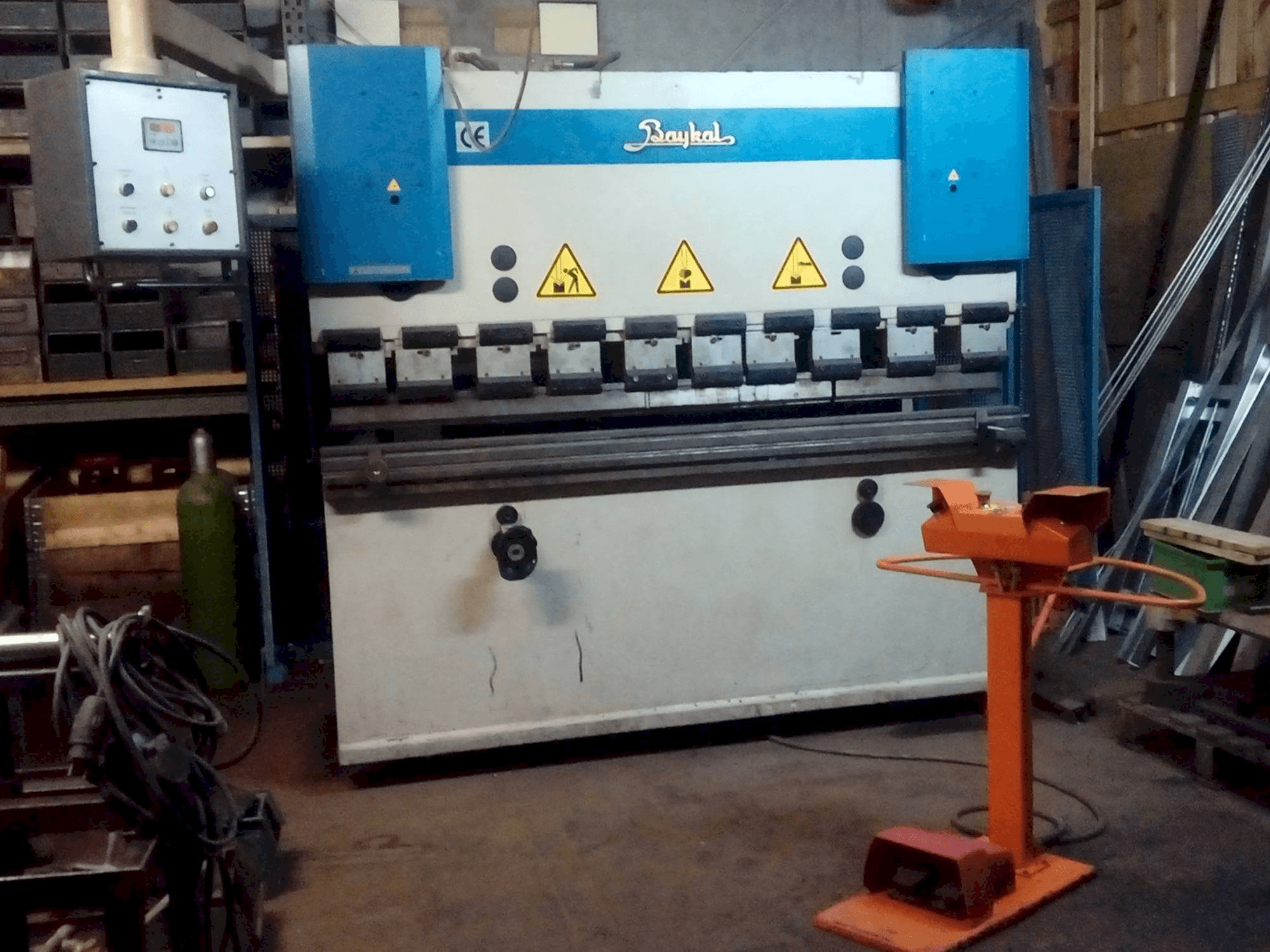 Baykal APH-2103/40 Mašinos vaizdas iš priekio