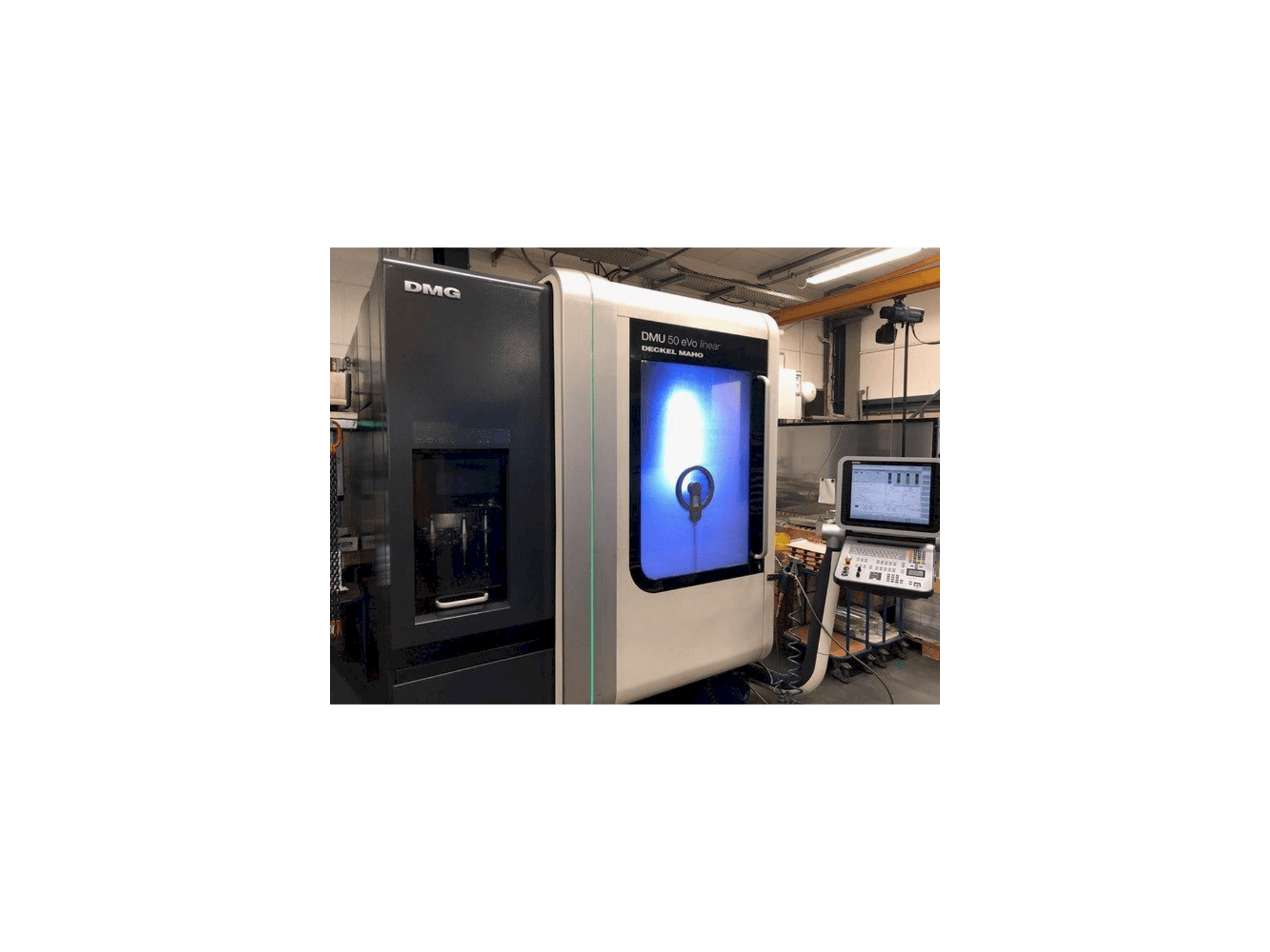 DECKEL MAHO DMU 50 eVo Linear Mašinos vaizdas iš priekio