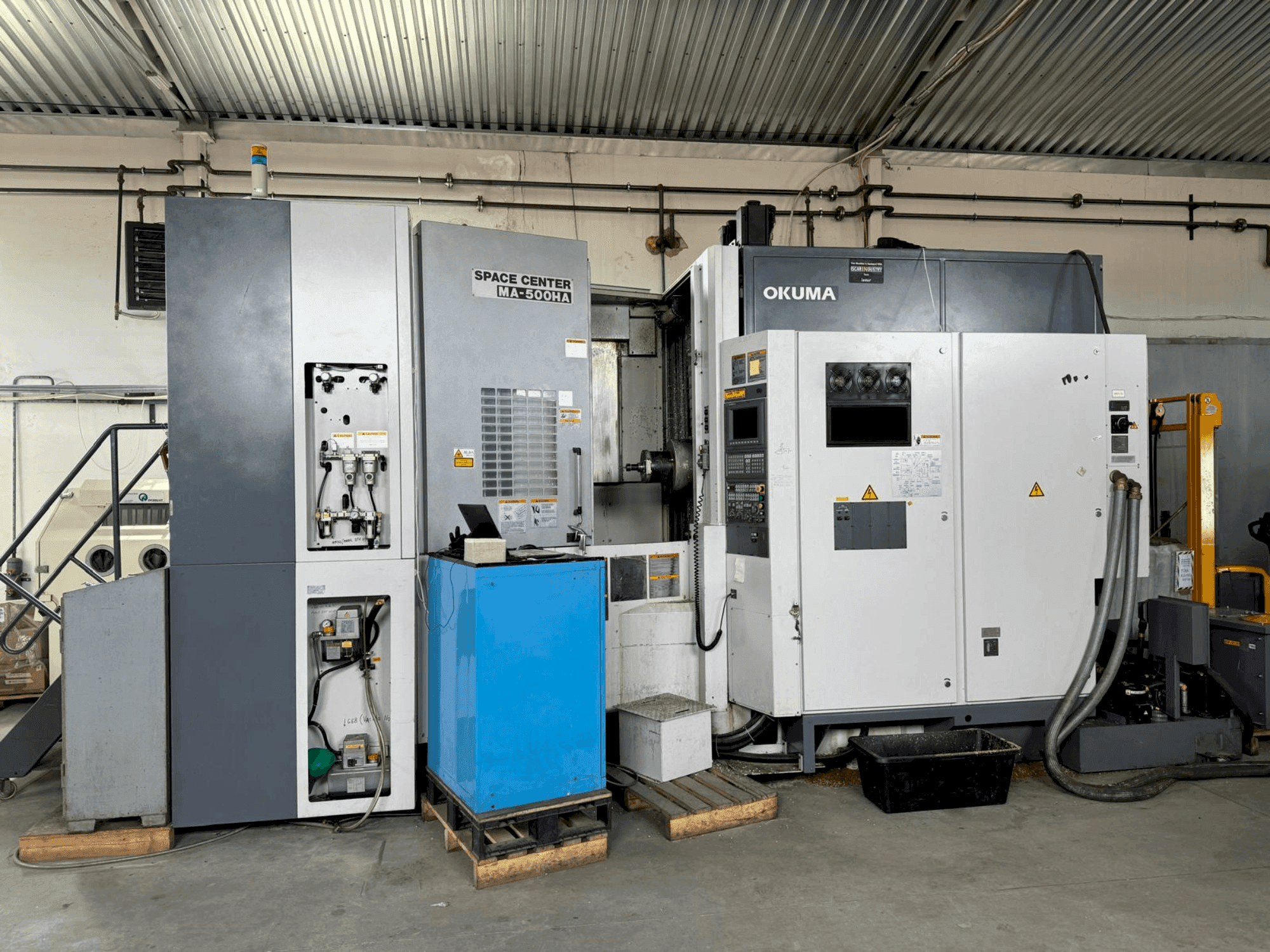 Okuma MA-500HA Mašinos vaizdas iš priekio