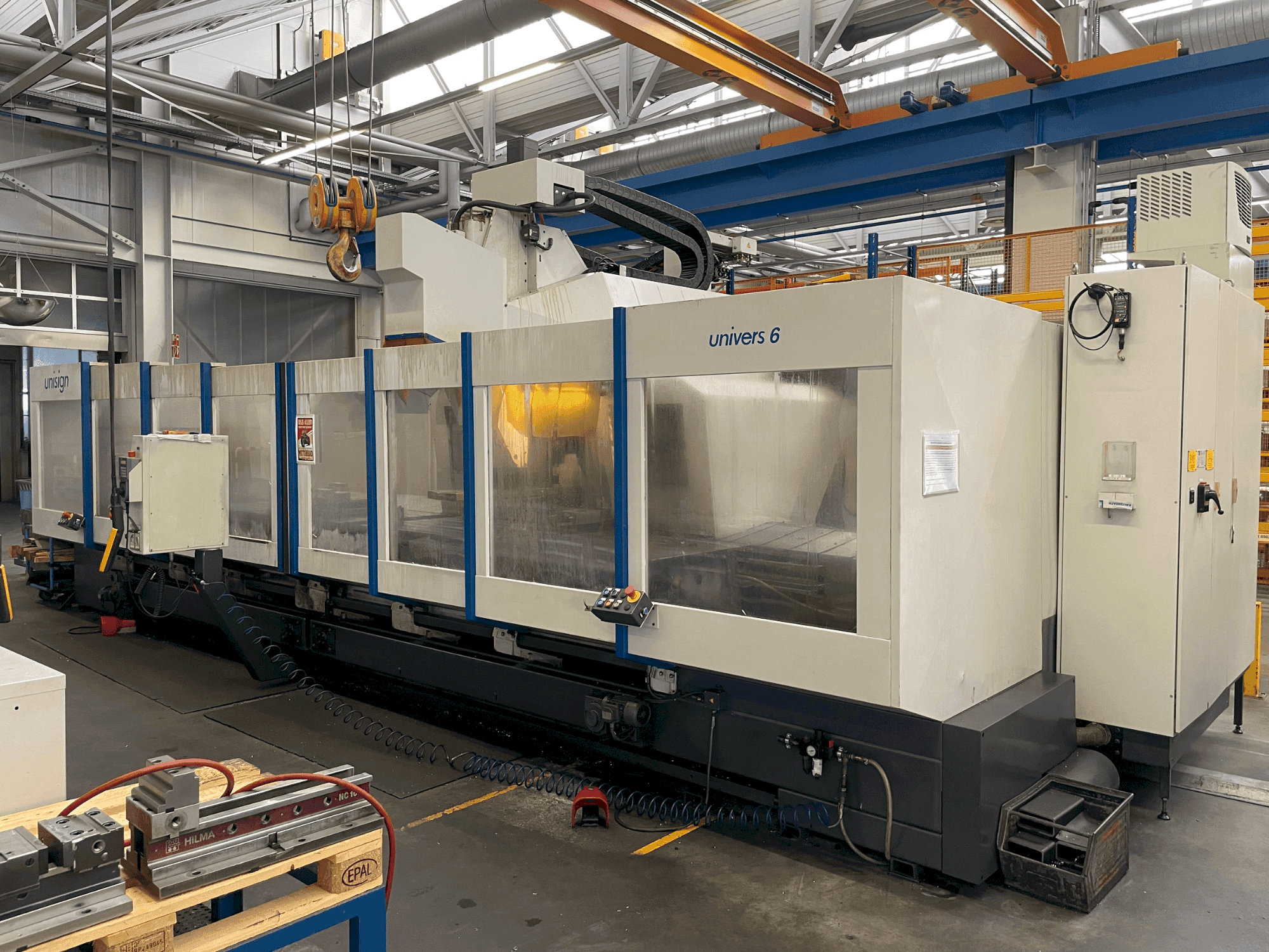 Unisign UNIVERS 6 Mašinos vaizdas iš priekio