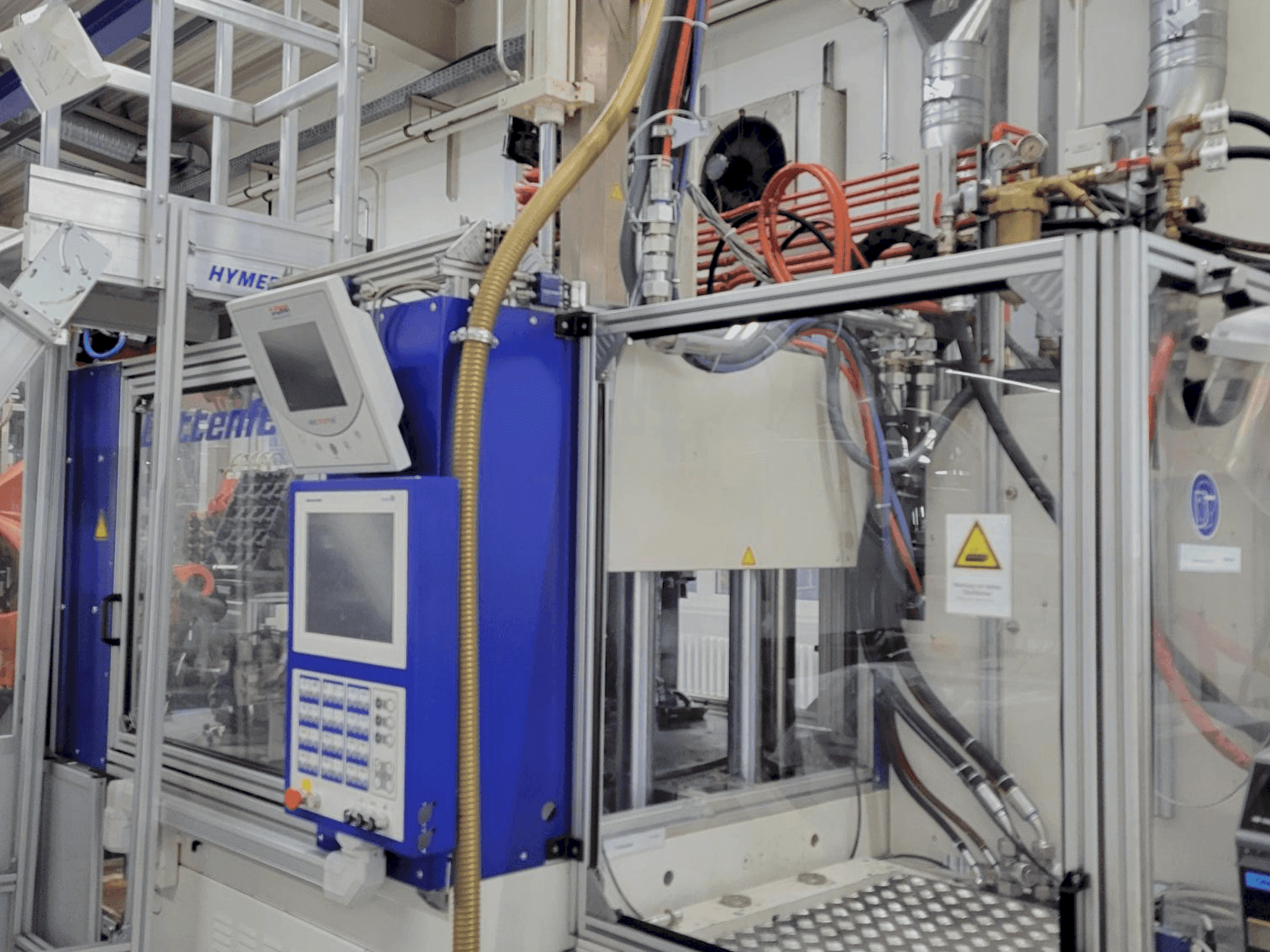 Battenfeld VM 150/750V R1520 UNIGLOG B6S Mašinos vaizdas iš priekio