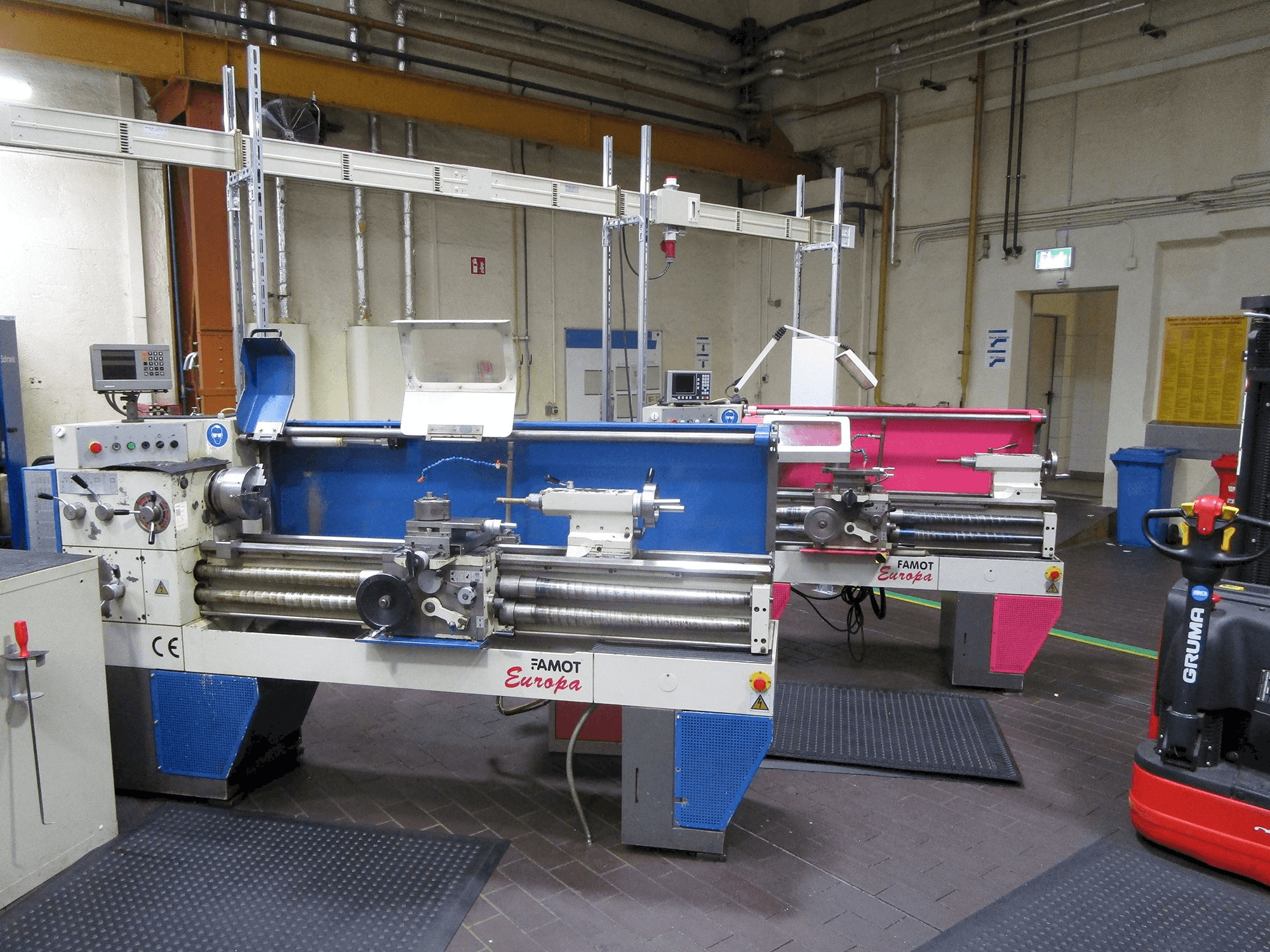 FAMOT EUROPA Mašinos vaizdas iš priekio