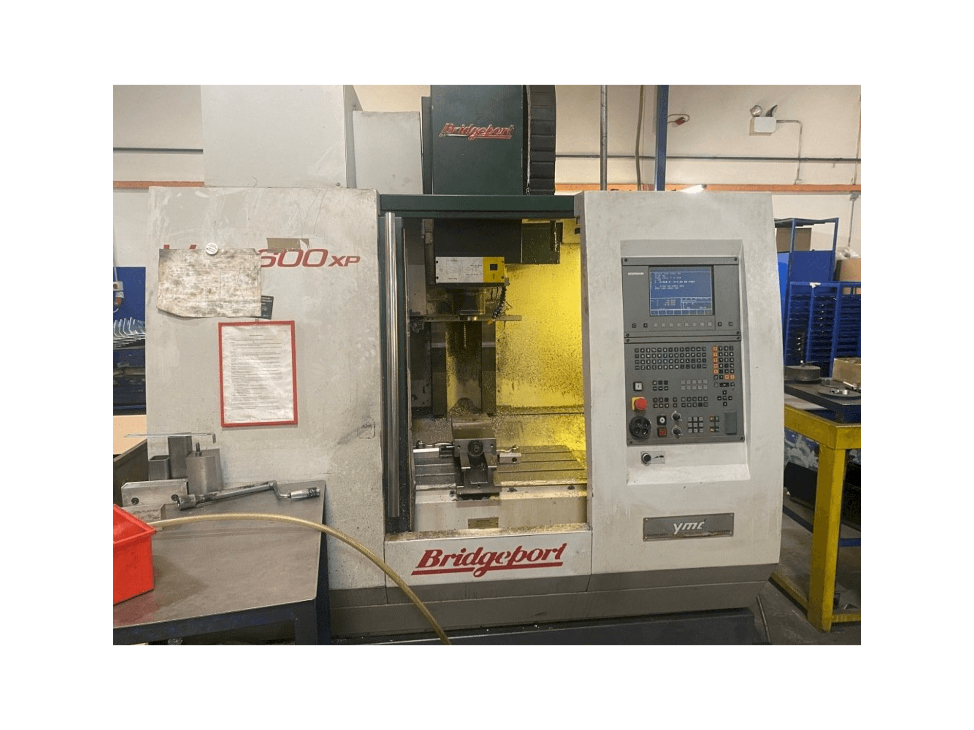 Bridgeport VMC 600XP Mašinos vaizdas iš priekio