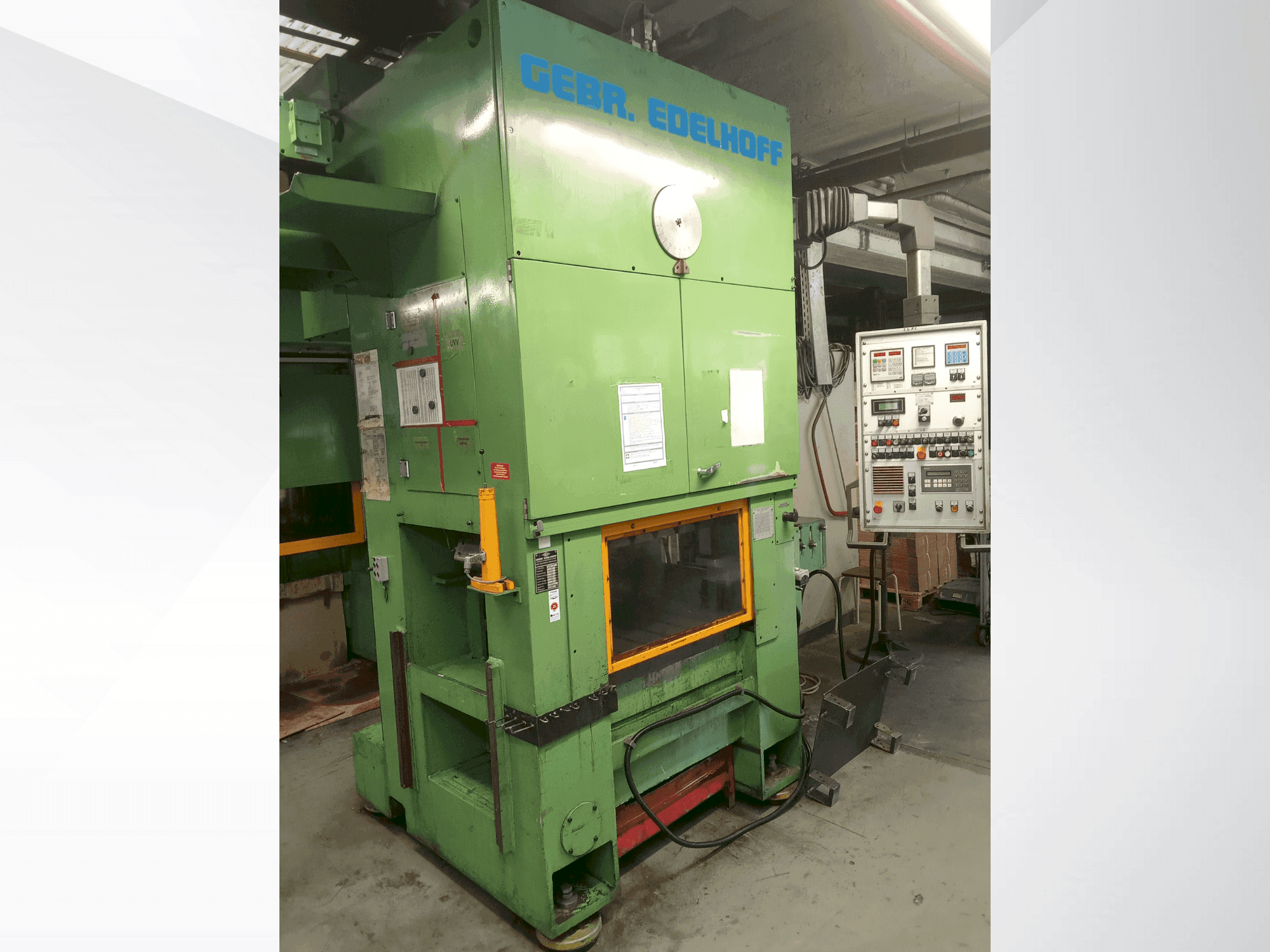 EDELHOFF DARR 1/80 Mašinos vaizdas iš priekio