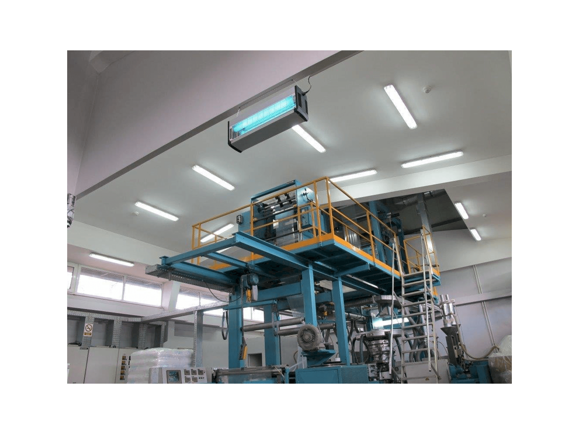 BARMAG BF 12/4.5 - 800 AK Mašinos vaizdas iš priekio