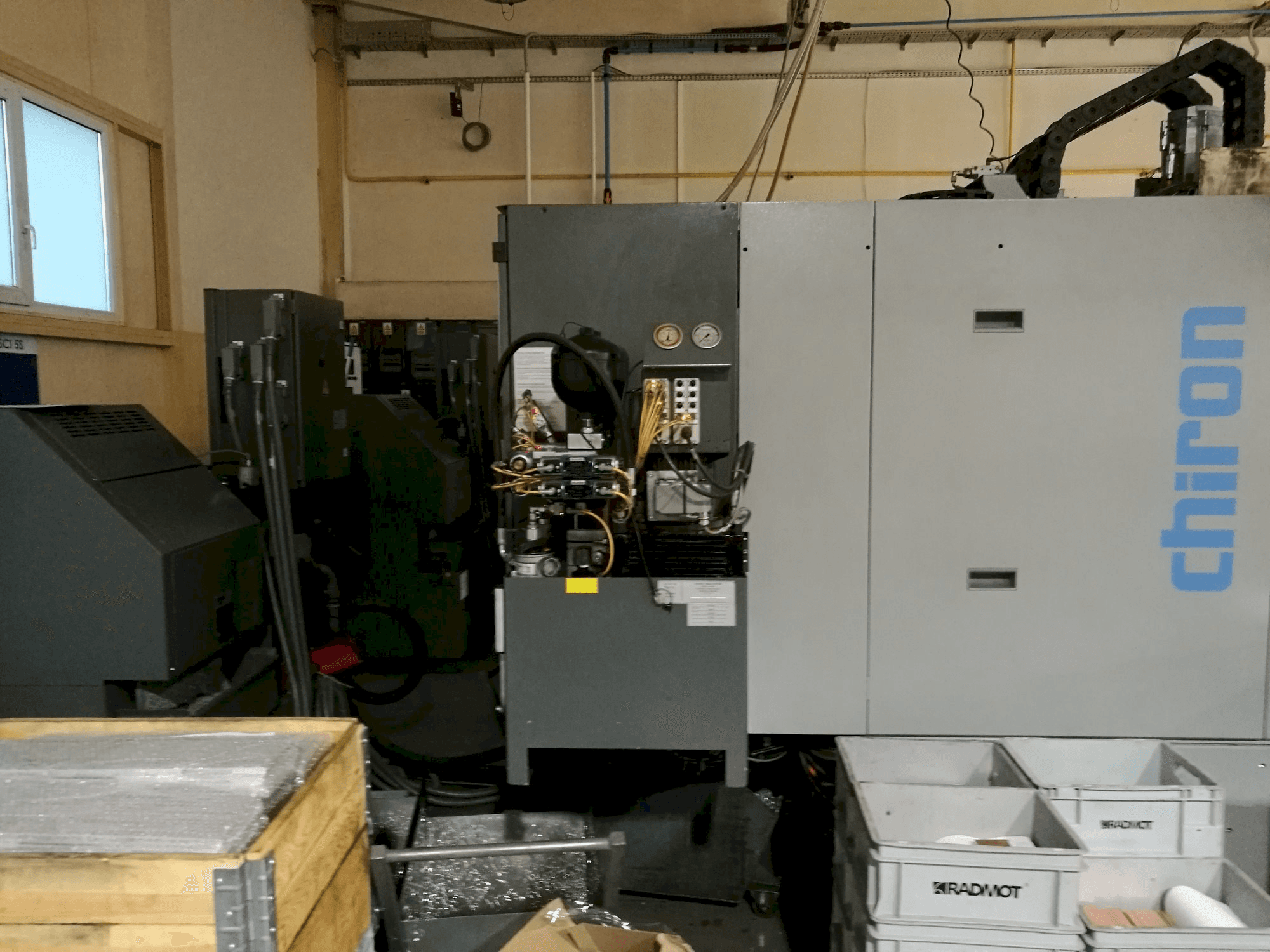 CHIRON FZ 12 KS Mašinos vaizdas iš priekio