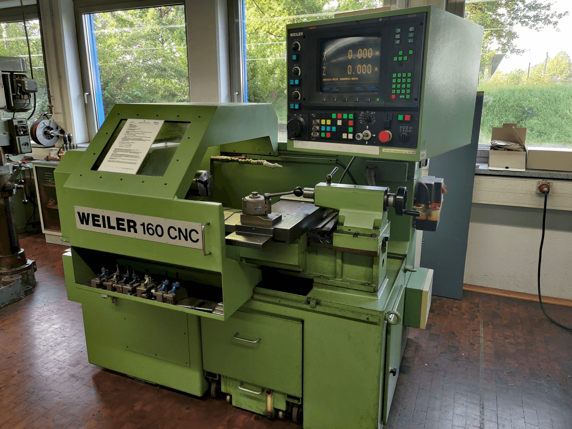 Weiler 160 CNC Mašinos vaizdas iš priekio