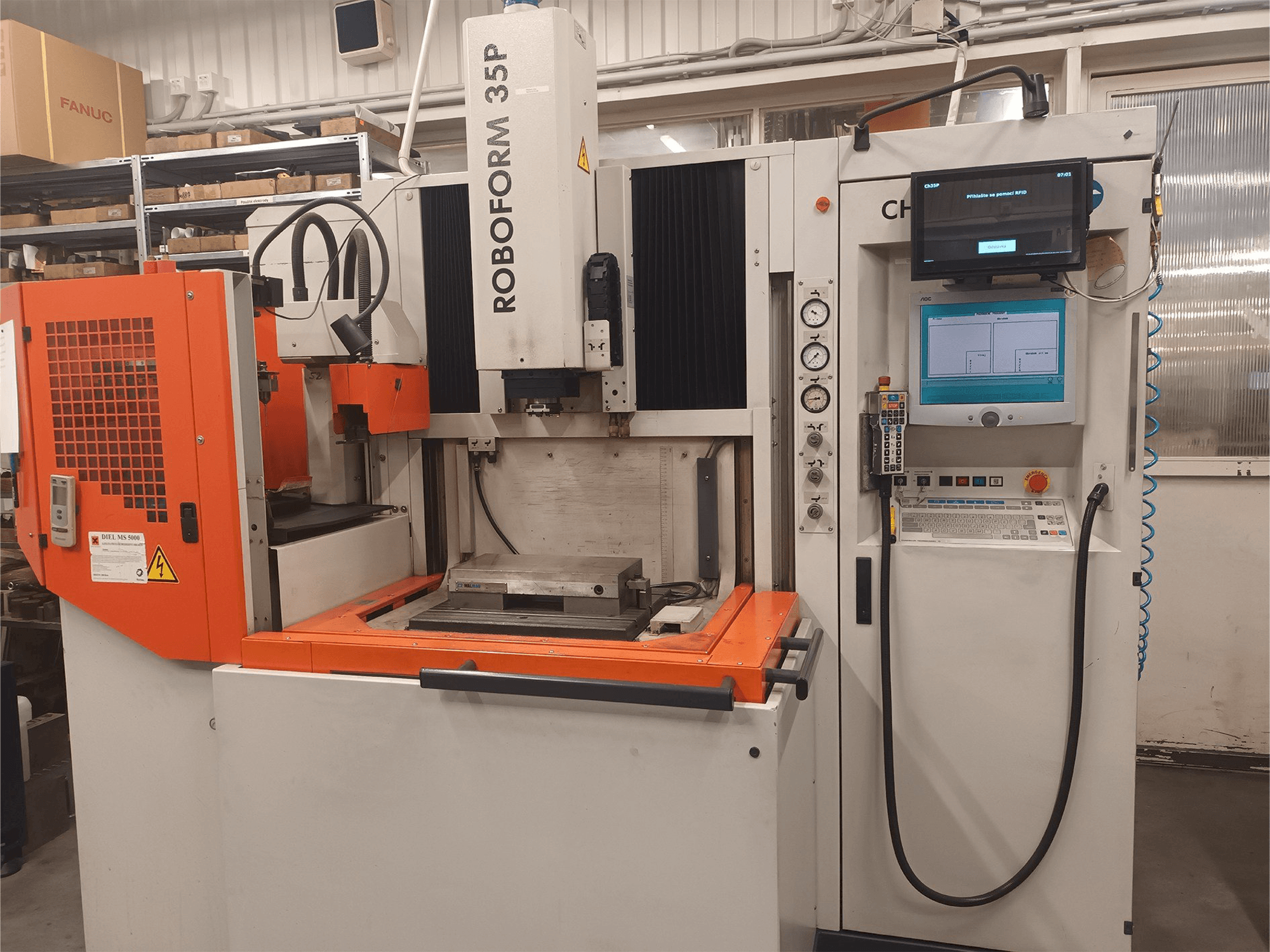 CHARMILLES ROBOFORM 35P Mašinos vaizdas iš priekio