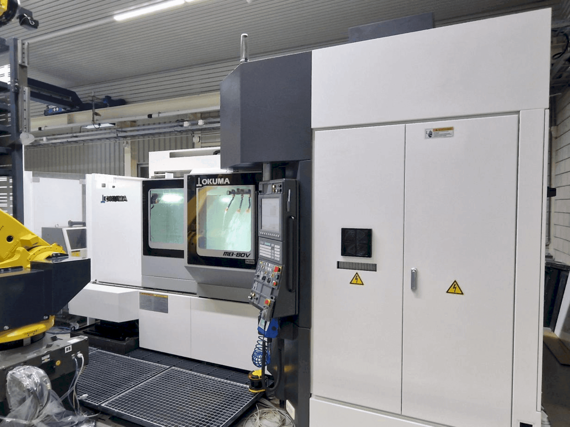 Okuma MB 80V Mašinos vaizdas iš priekio