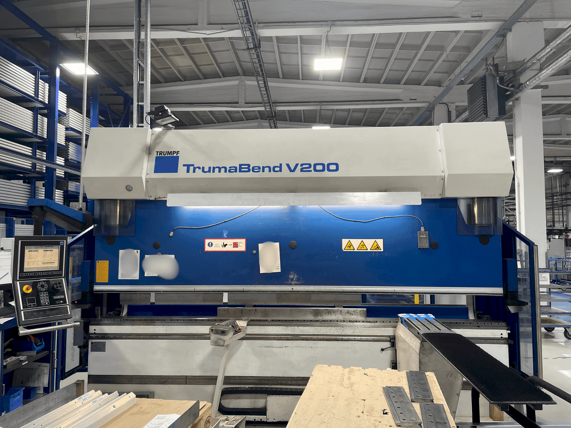 TRUMPF TrumaBend V200 Mašinos vaizdas iš priekio