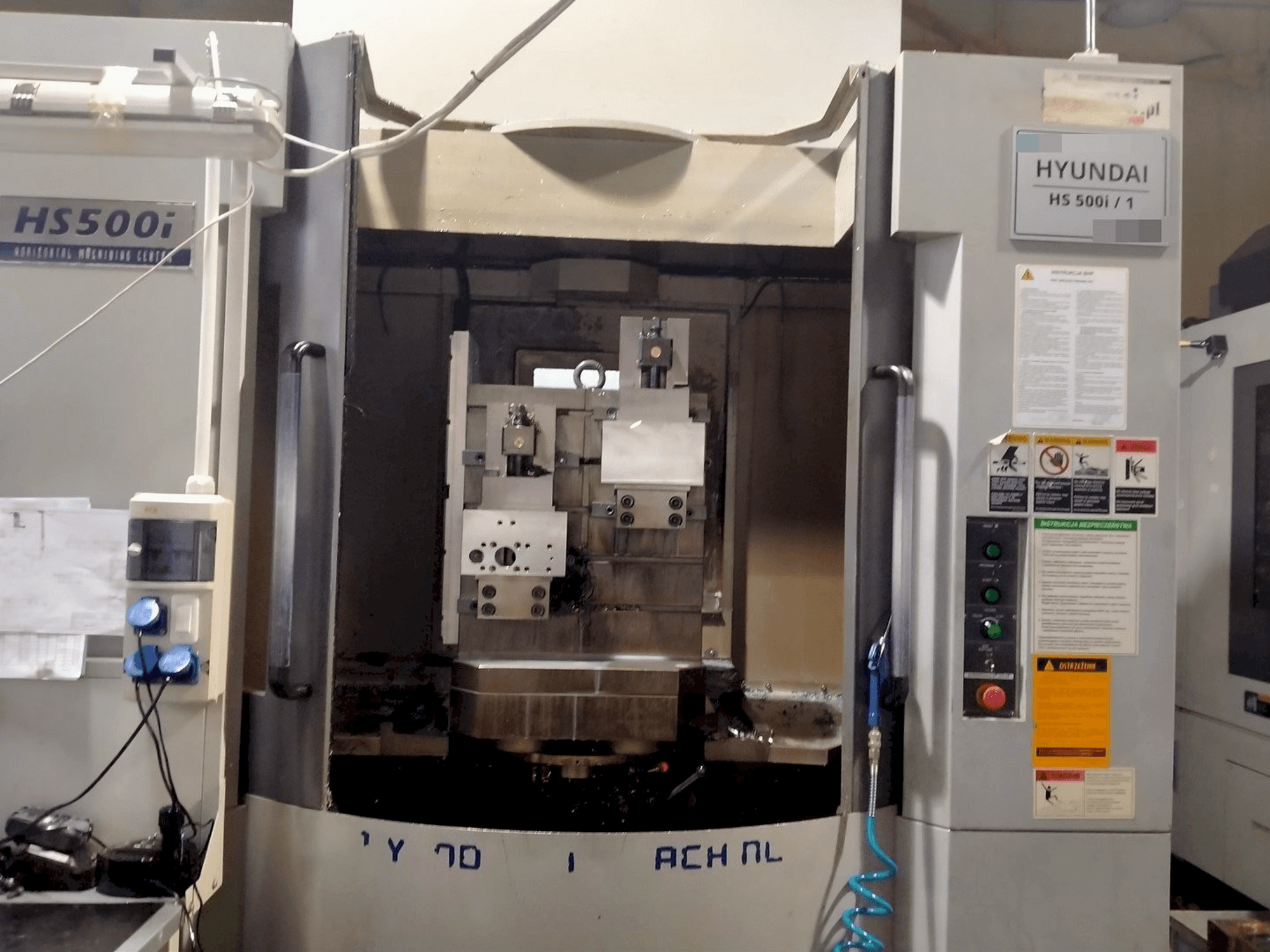 Hyundai Kia HS500i Mašinos vaizdas iš priekio