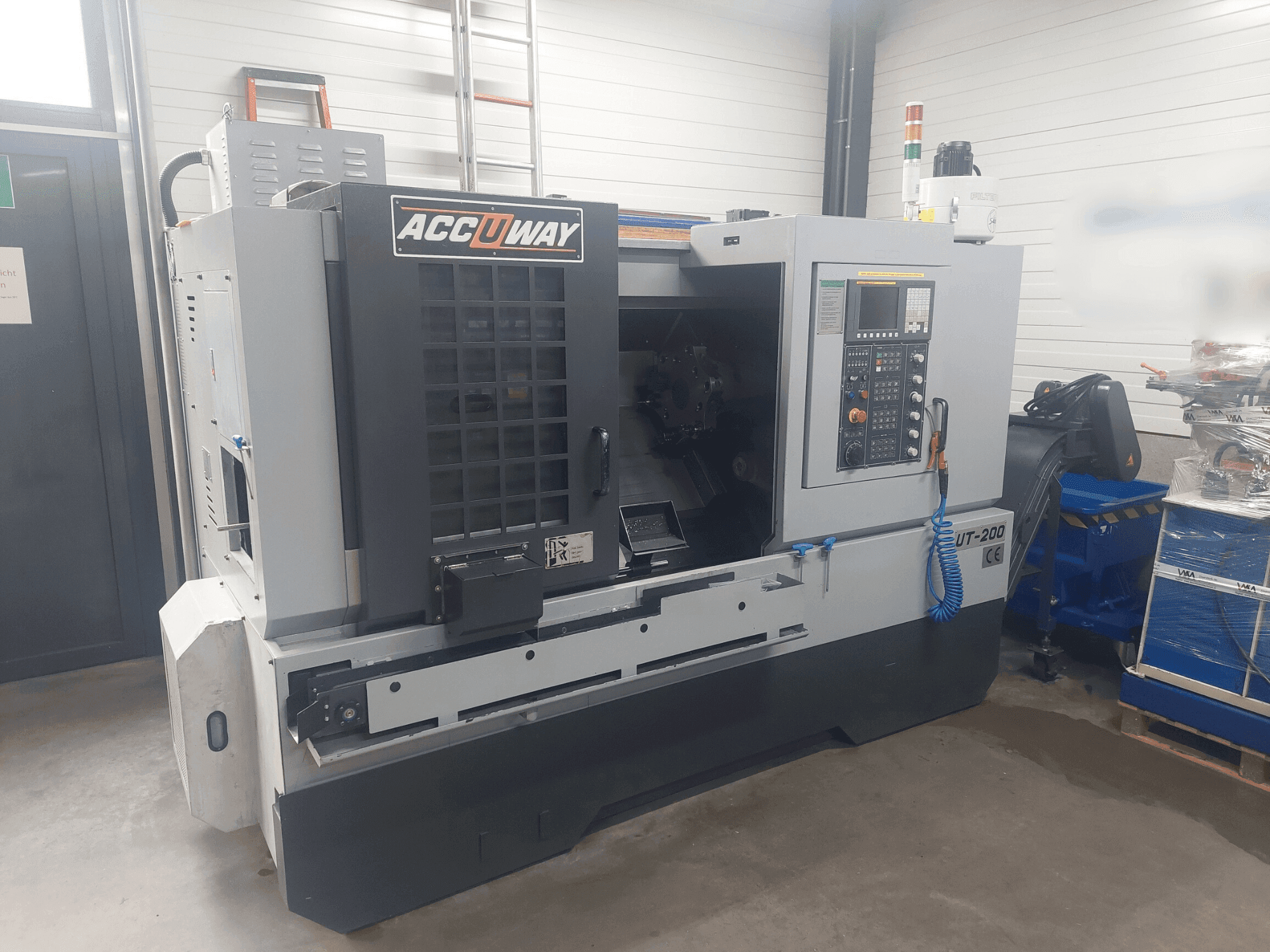 ACCUWAY UT-200 Mašinos vaizdas iš priekio