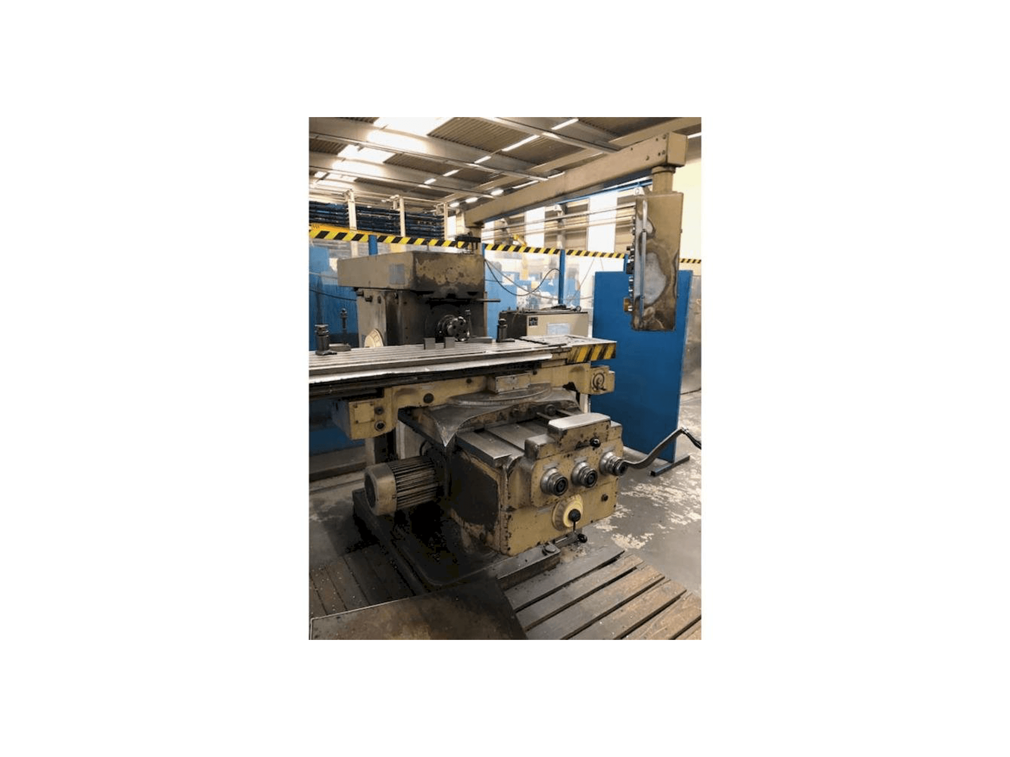 FU W 400 VI / 2 Mašinos vaizdas iš priekio