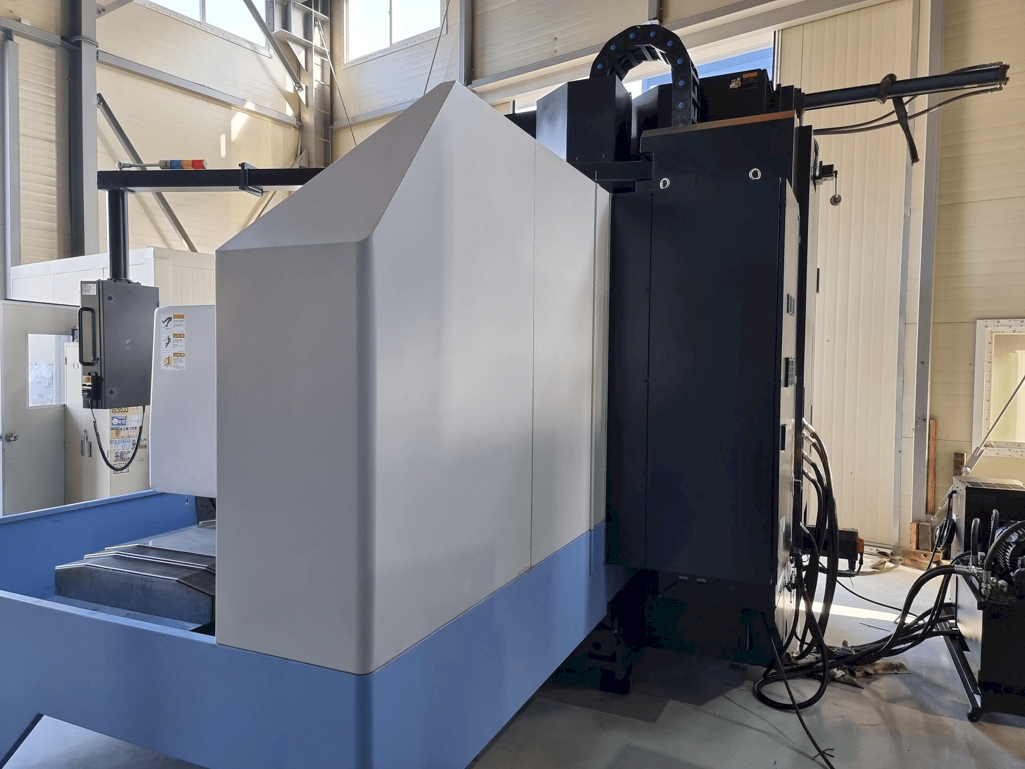 Doosan VM 960L Mašinos kairės pusės vaizdas