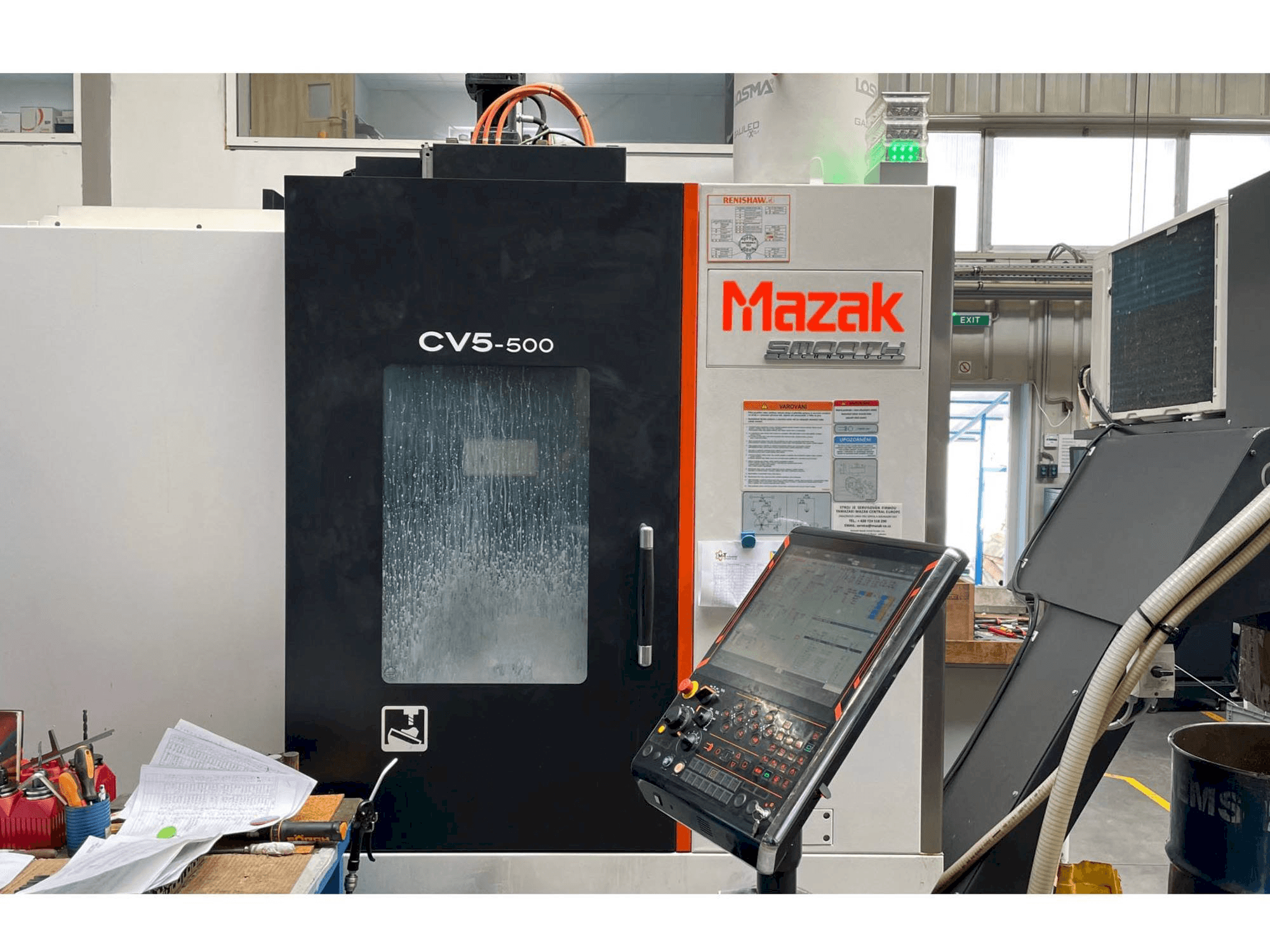 Mazak CV5-500 Mašinos vaizdas iš priekio