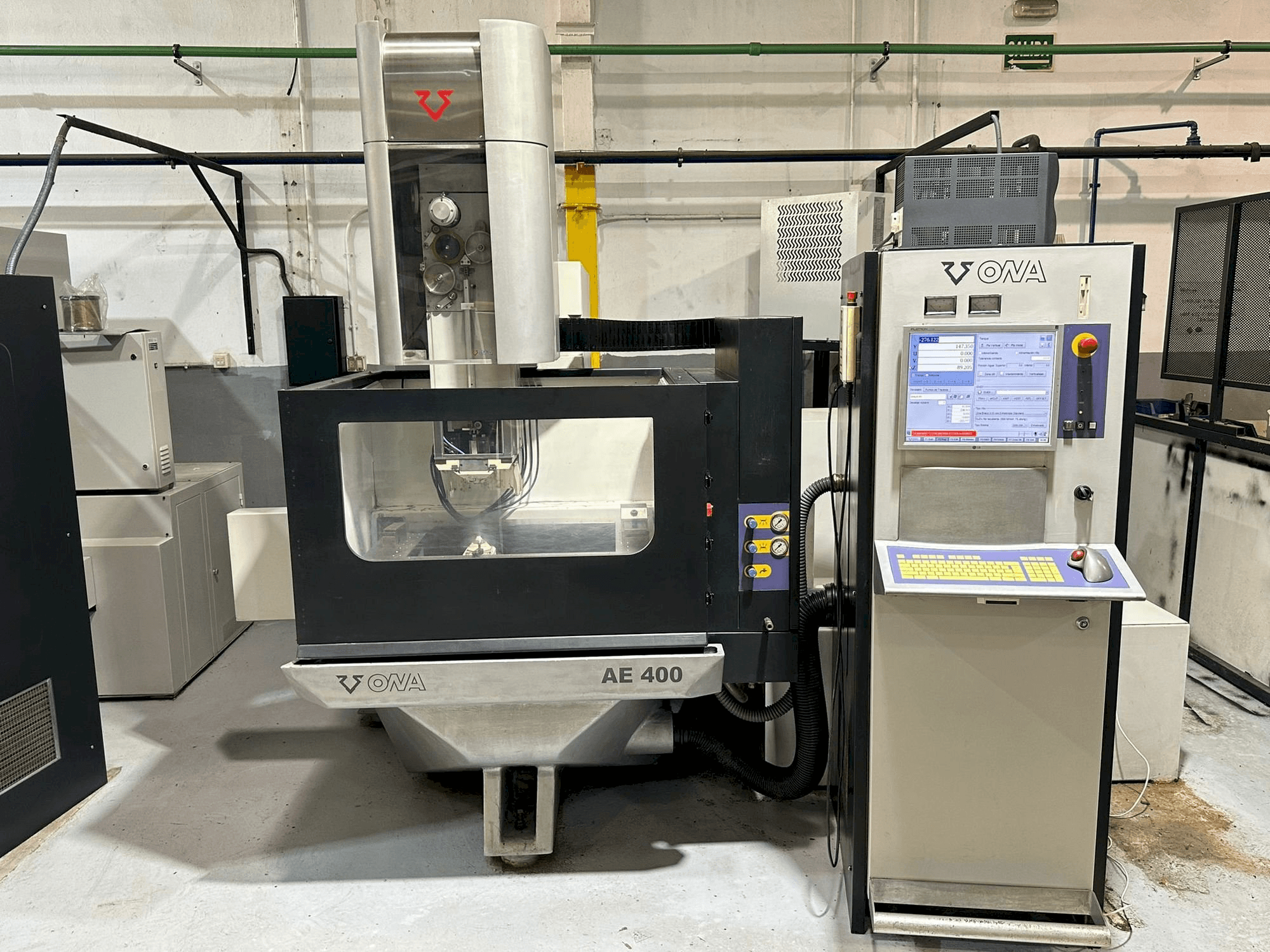 ONA AE400 Mašinos vaizdas iš priekio