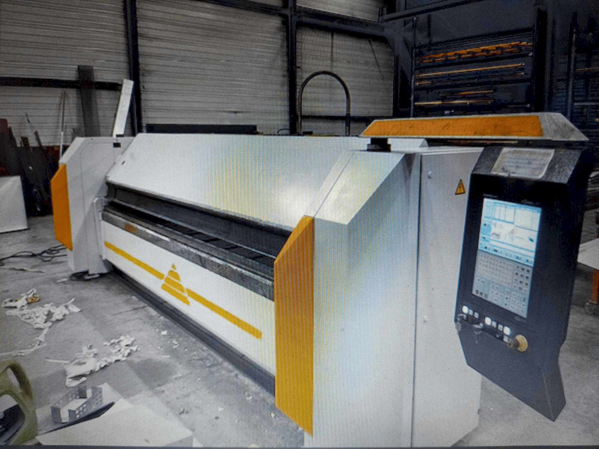 RAS 73.40 flexibend Mašinos vaizdas iš priekio