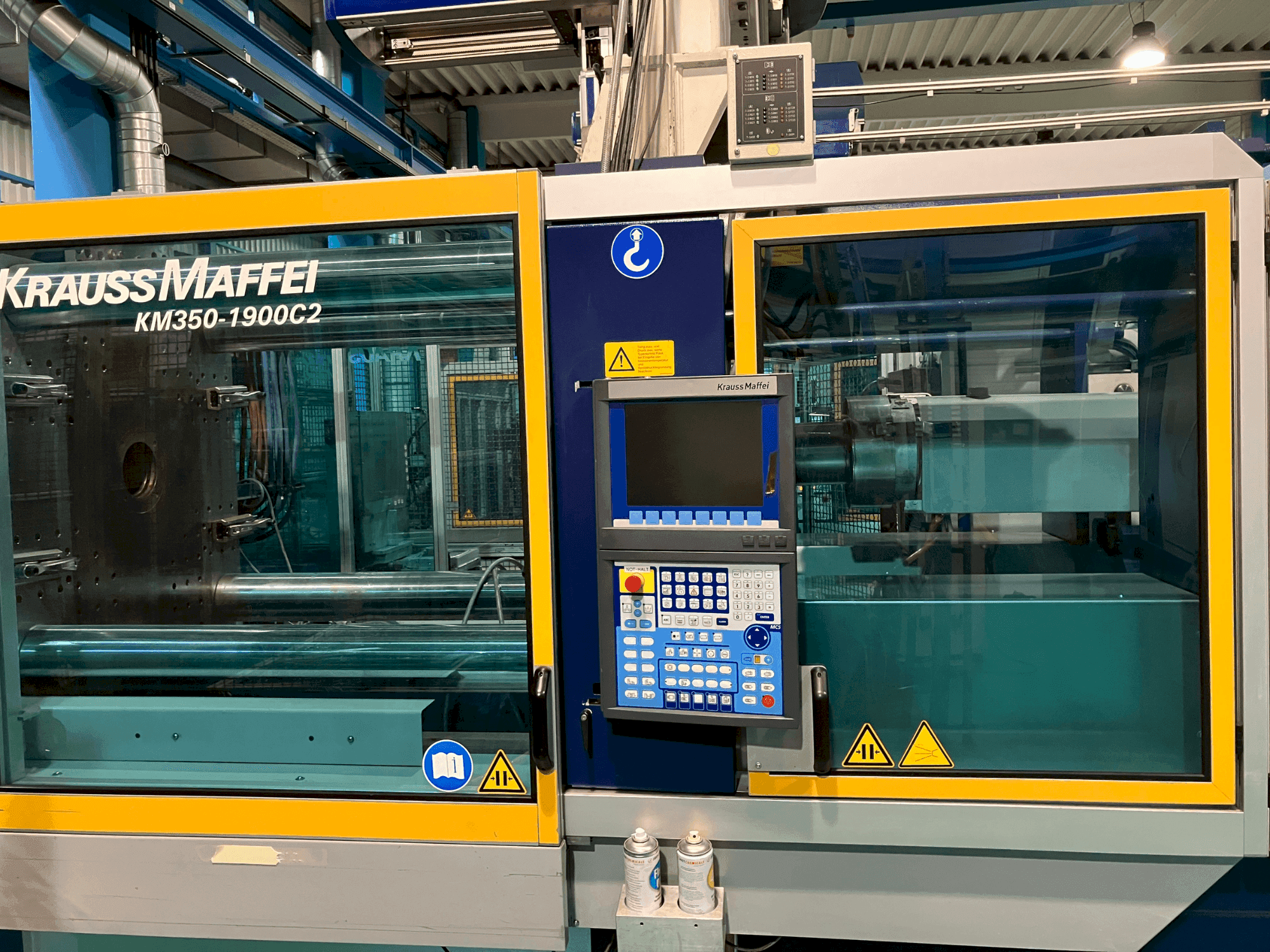 Krauss Maffei KM350 Mašinos vaizdas iš priekio